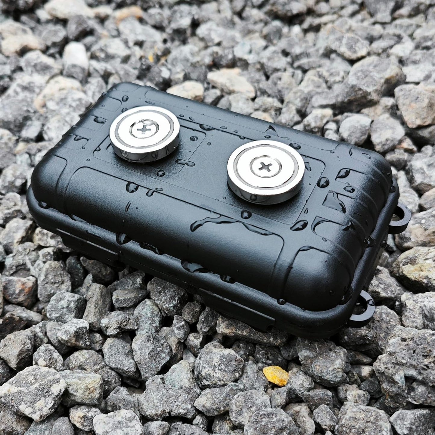 Magnetic Key Holder under Car,Weatherproof Magnetic Key Box under Car,Hide a Key Magnetic Key Box,Hidden Key Holder Magnetic Key Hider Outdoor 【Splash Resistant】